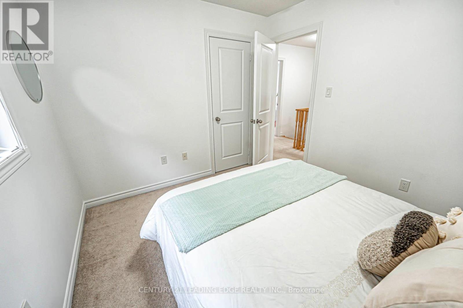 87 Ridge Gate Crescent, East Gwillimbury (Mt Albert), Ontario  L0G 1M0 - Photo 35 - N12378474