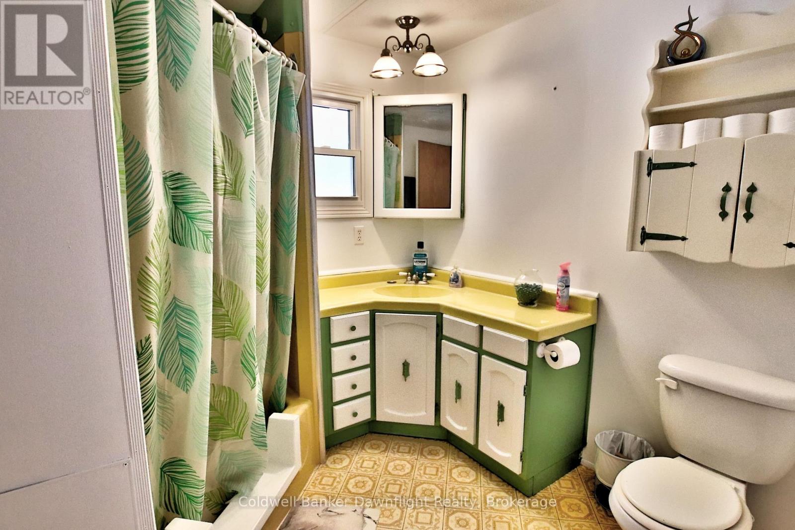7 First Ave - 75049 Hensall Road, Huron East (Tuckersmith), Ontario  N0K 1W0 - Photo 10 - X12377874