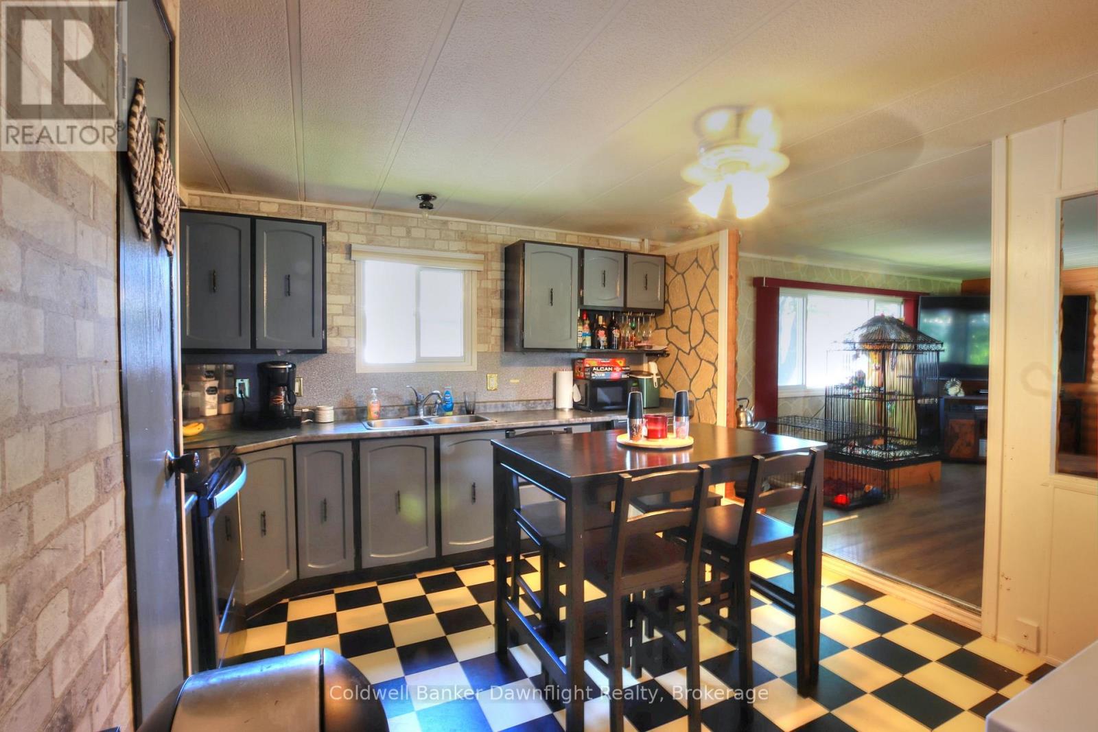 7 First Ave - 75049 Hensall Road, Huron East (Tuckersmith), Ontario  N0K 1W0 - Photo 3 - X12377874