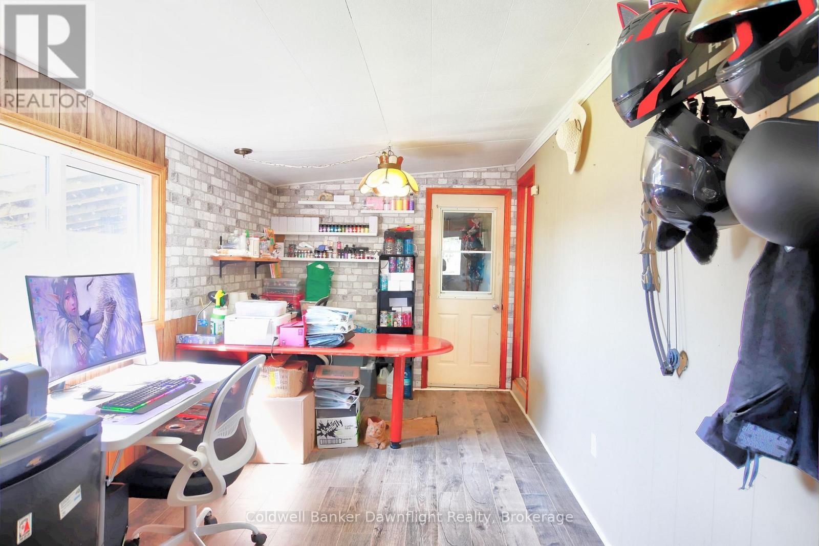 7 First Ave - 75049 Hensall Road, Huron East (Tuckersmith), Ontario  N0K 1W0 - Photo 12 - X12377874