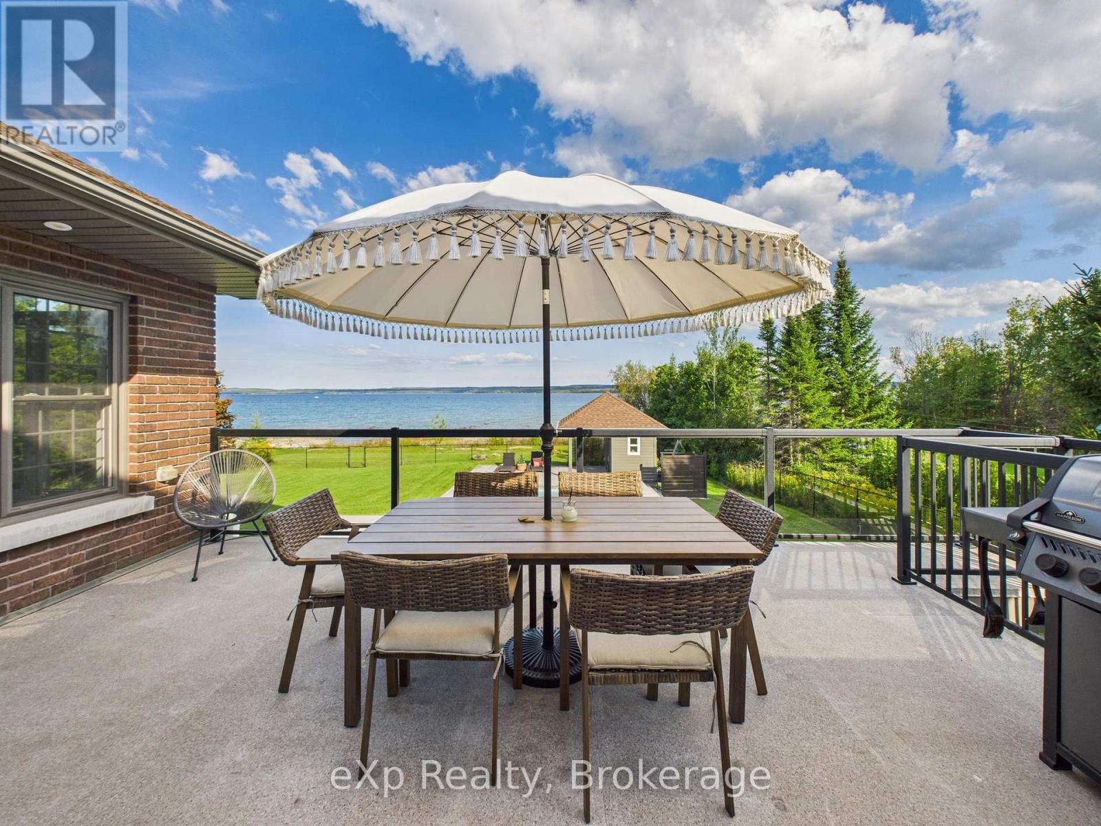 197 Balmy Beach Road, Georgian Bluffs, Ontario  N4K 5N4 - Photo 27 - X12378633