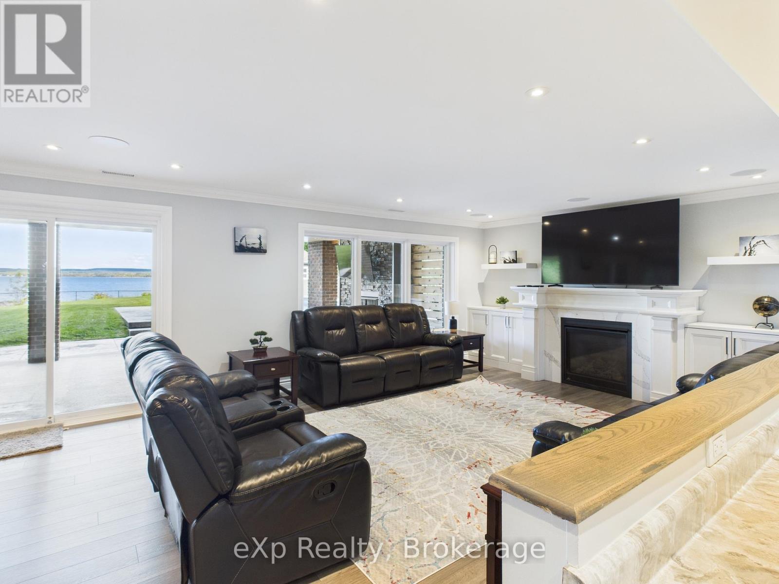 197 Balmy Beach Road, Georgian Bluffs, Ontario  N4K 5N4 - Photo 41 - X12378633