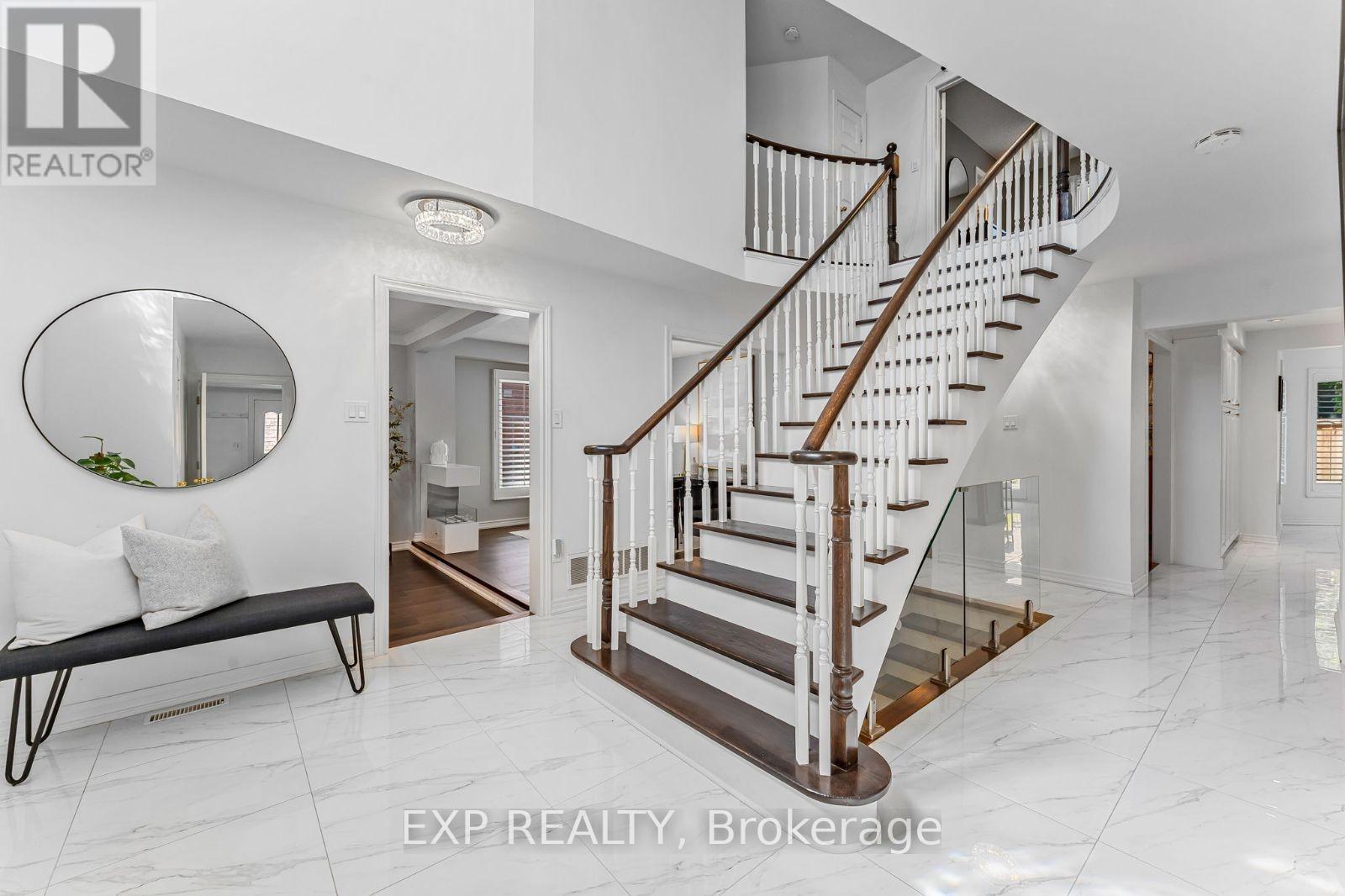 Property at 2816 ROSEWOOD LANE image 2