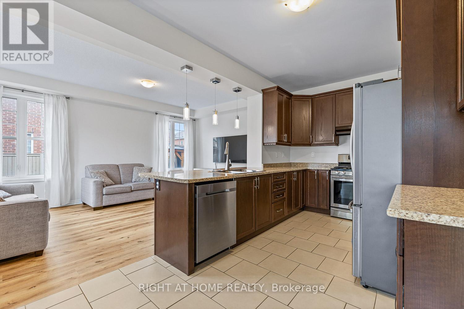 41 Stedford Crescent, Brampton, Ontario  L7A 4P5 - Photo 10 - W12378504