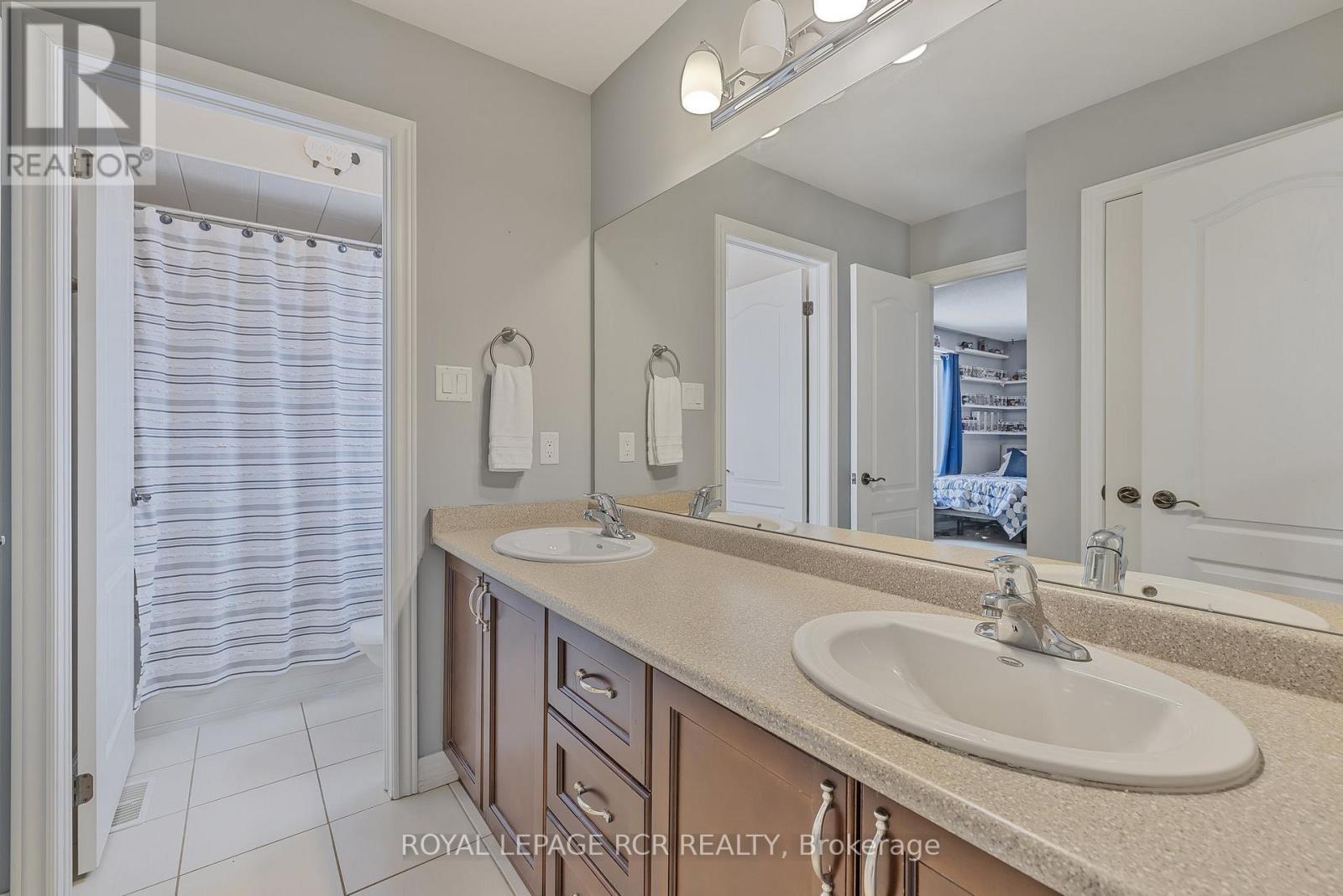 2 Littlebrook Lane, Caledon, Ontario  L7C 3M4 - Photo 23 - W12378531