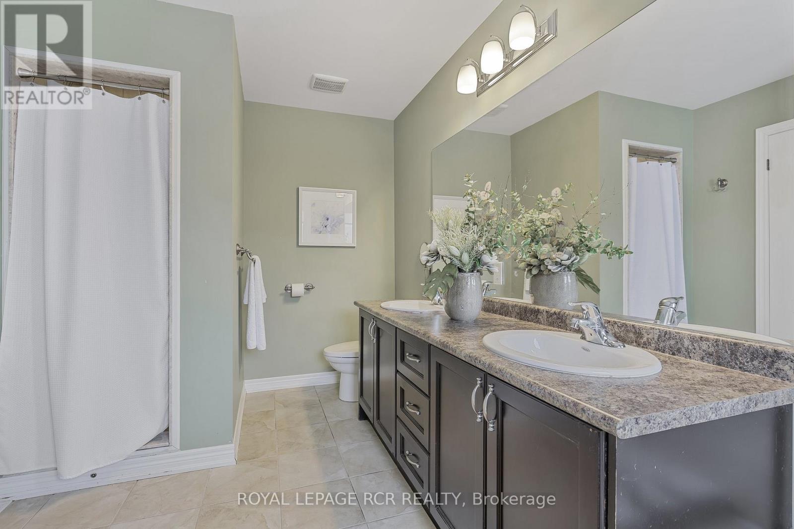 2 Littlebrook Lane, Caledon, Ontario  L7C 3M4 - Photo 29 - W12378531