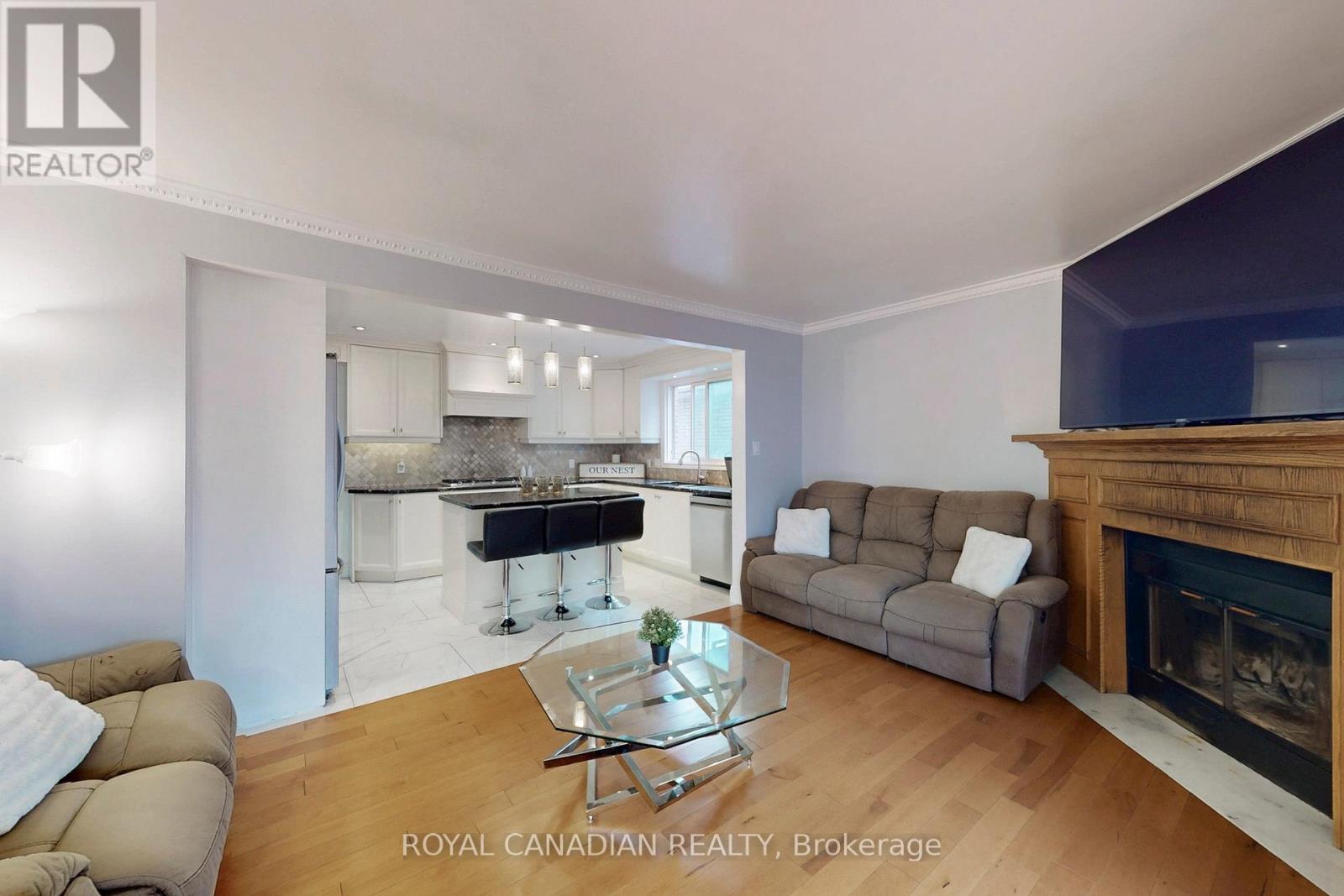 18 Millpond Place, Hamilton, Ontario  L8W 2W7 - Photo 8 - X12378495
