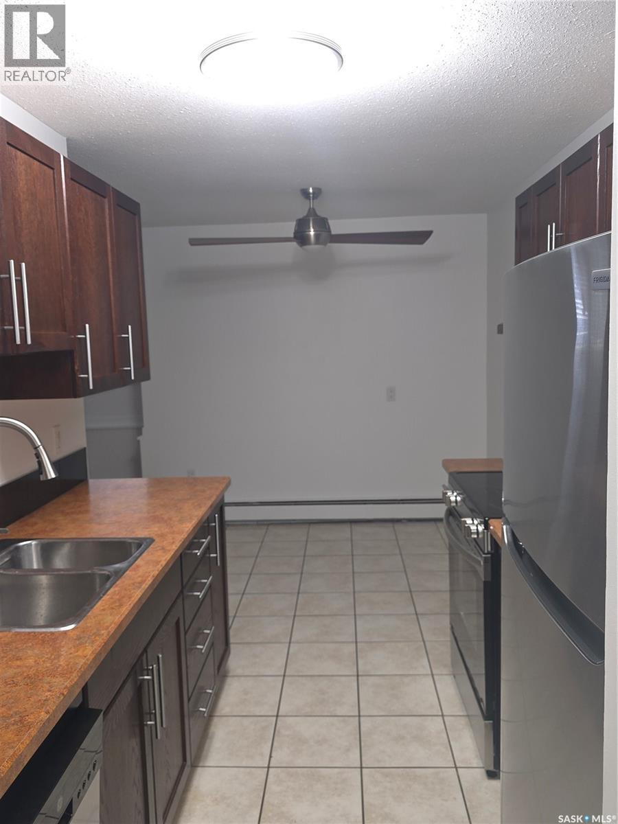 Property at 1 1953 Garnet STREET image 5