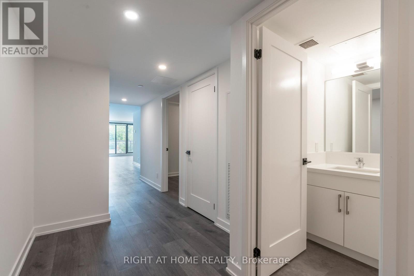 416 - 897 College Street W, Toronto, Ontario  M6H 2C2 - Photo 3 - C12378568