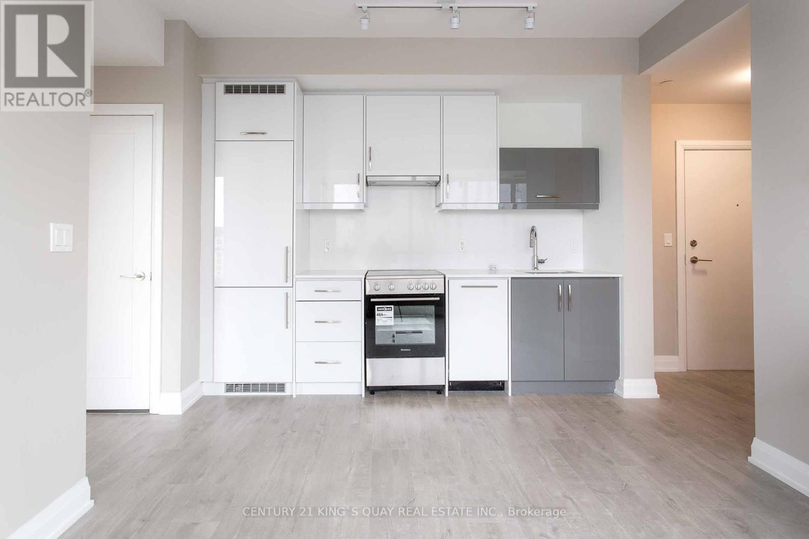 Lph5 - 181 Huron Street, Toronto, Ontario  M5T 0C1 - Photo 2 - C12378622