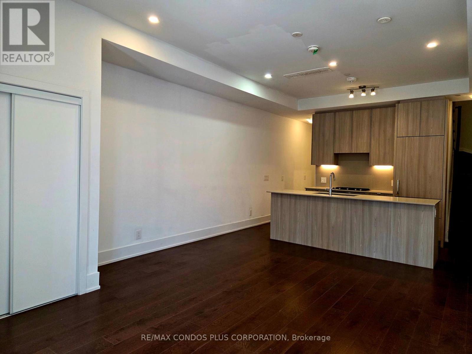 9 - 270 Davenport Road, Toronto, Ontario  M5R 0C1 - Photo 8 - C12378650