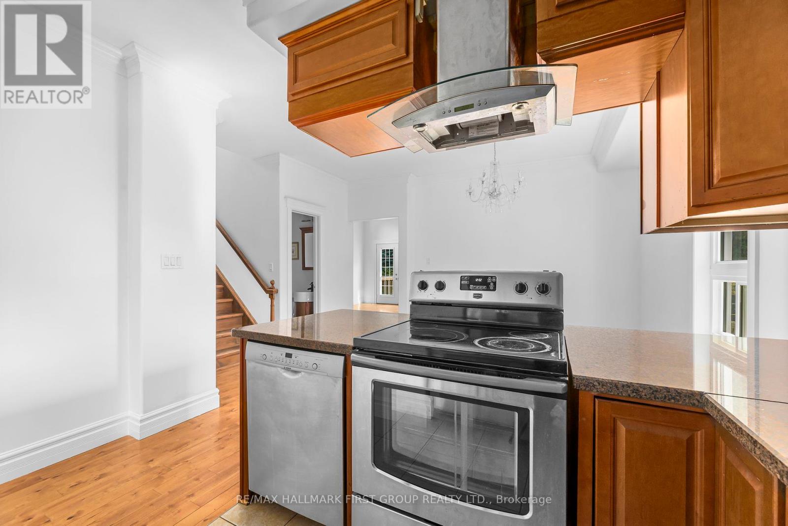 147 Tresane Street, Oshawa, Ontario  L1J 1T7 - Photo 8 - E12378559