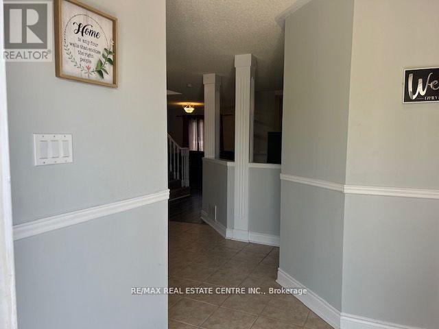 38 Fitzpatrick Court, Whitby, Ontario  L1M 2G9 - Photo 5 - E12378627