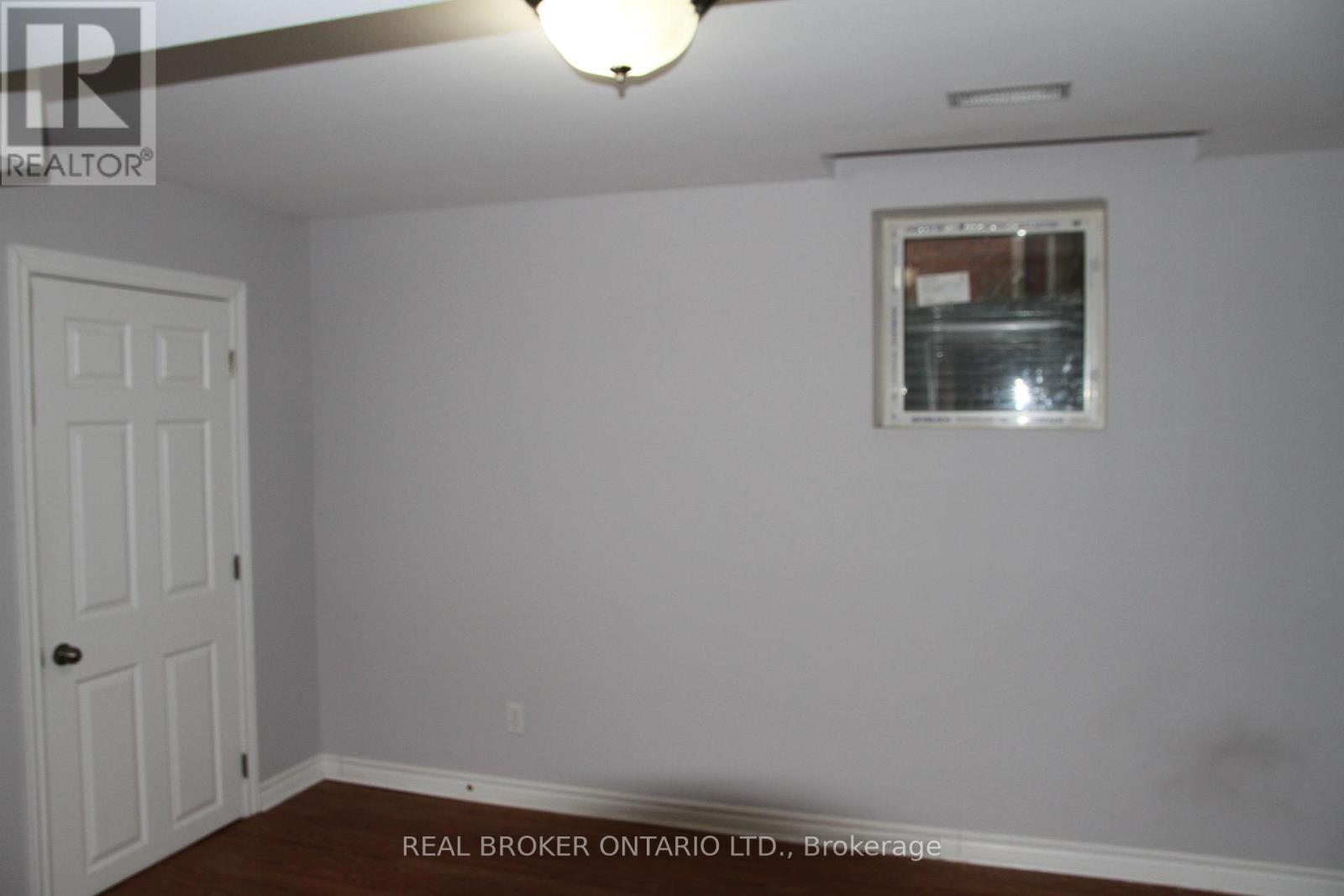 147 Jordanray Boulevard, Newmarket, Ontario  L3X 2P4 - Photo 11 - N12378594