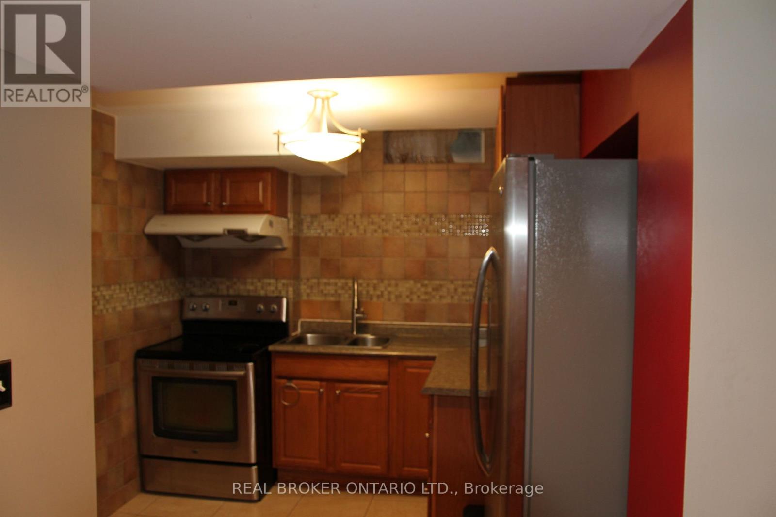 147 Jordanray Boulevard, Newmarket, Ontario  L3X 2P4 - Photo 14 - N12378594