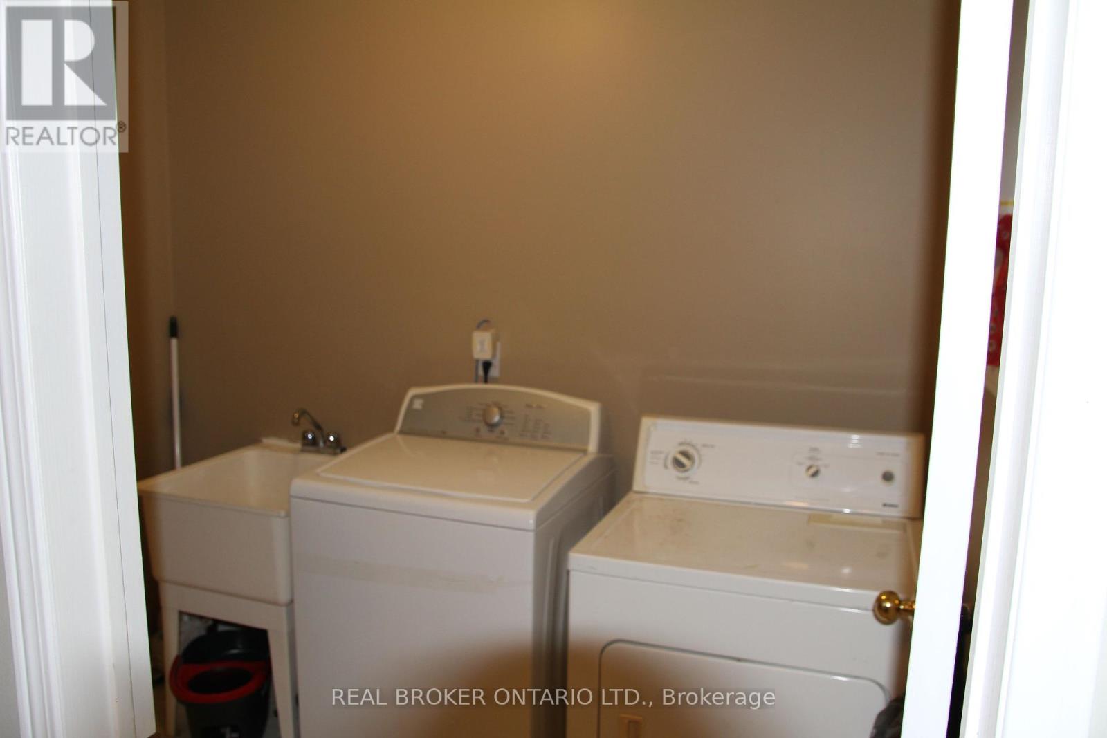147 Jordanray Boulevard, Newmarket, Ontario  L3X 2P4 - Photo 16 - N12378594