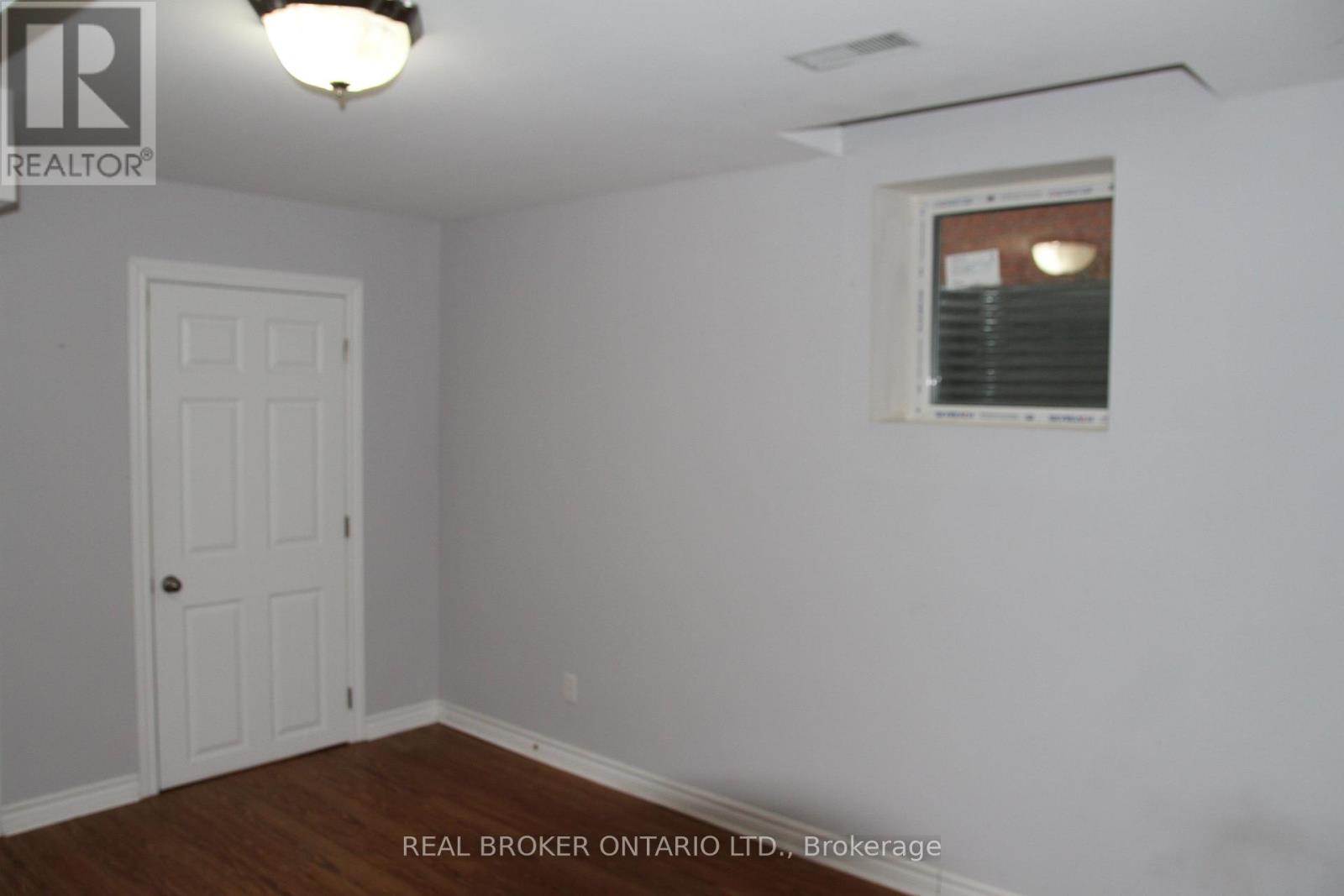 147 Jordanray Boulevard, Newmarket, Ontario  L3X 2P4 - Photo 9 - N12378594