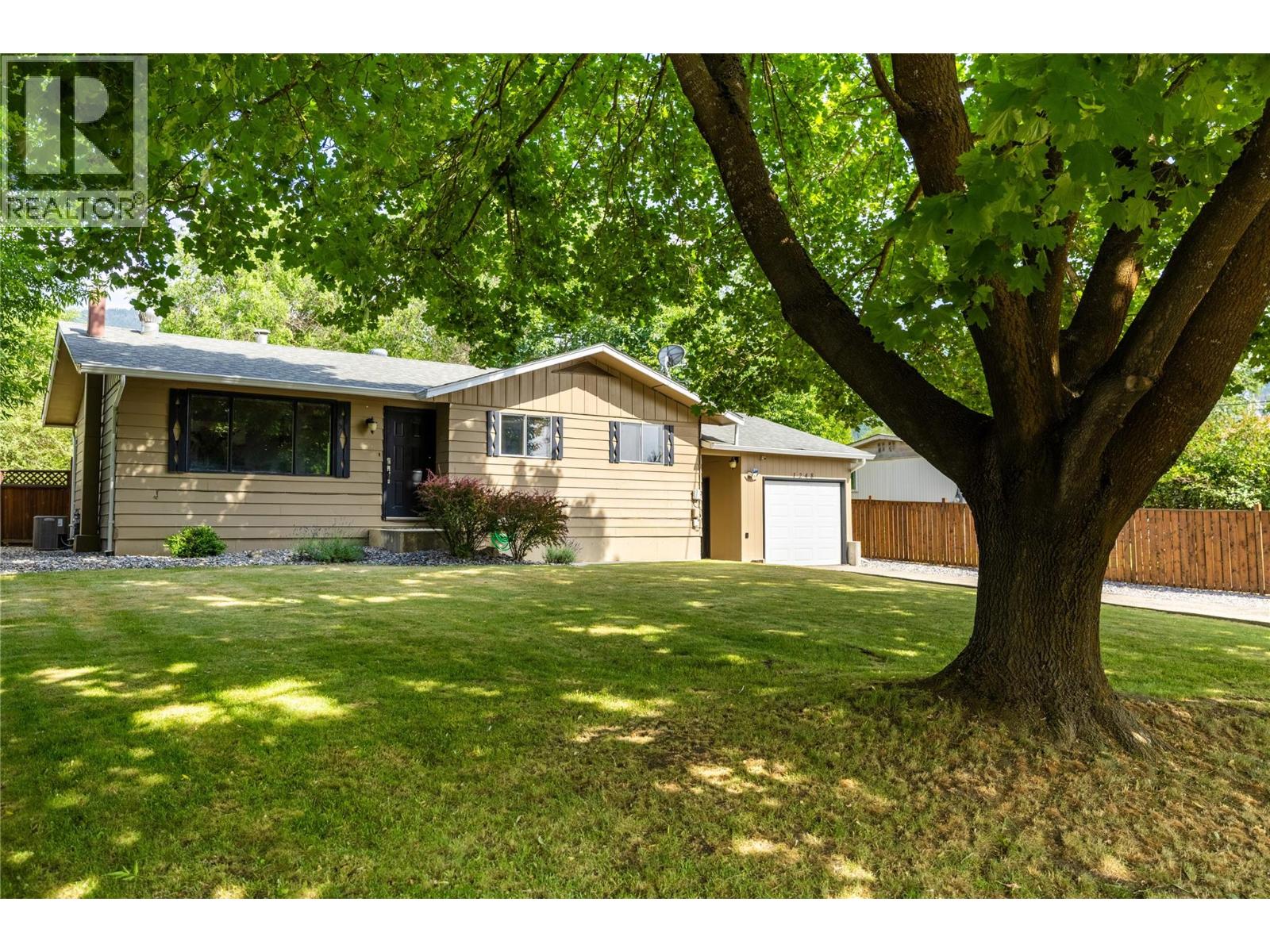1248 Serene Drive, Spallumcheen, British Columbia