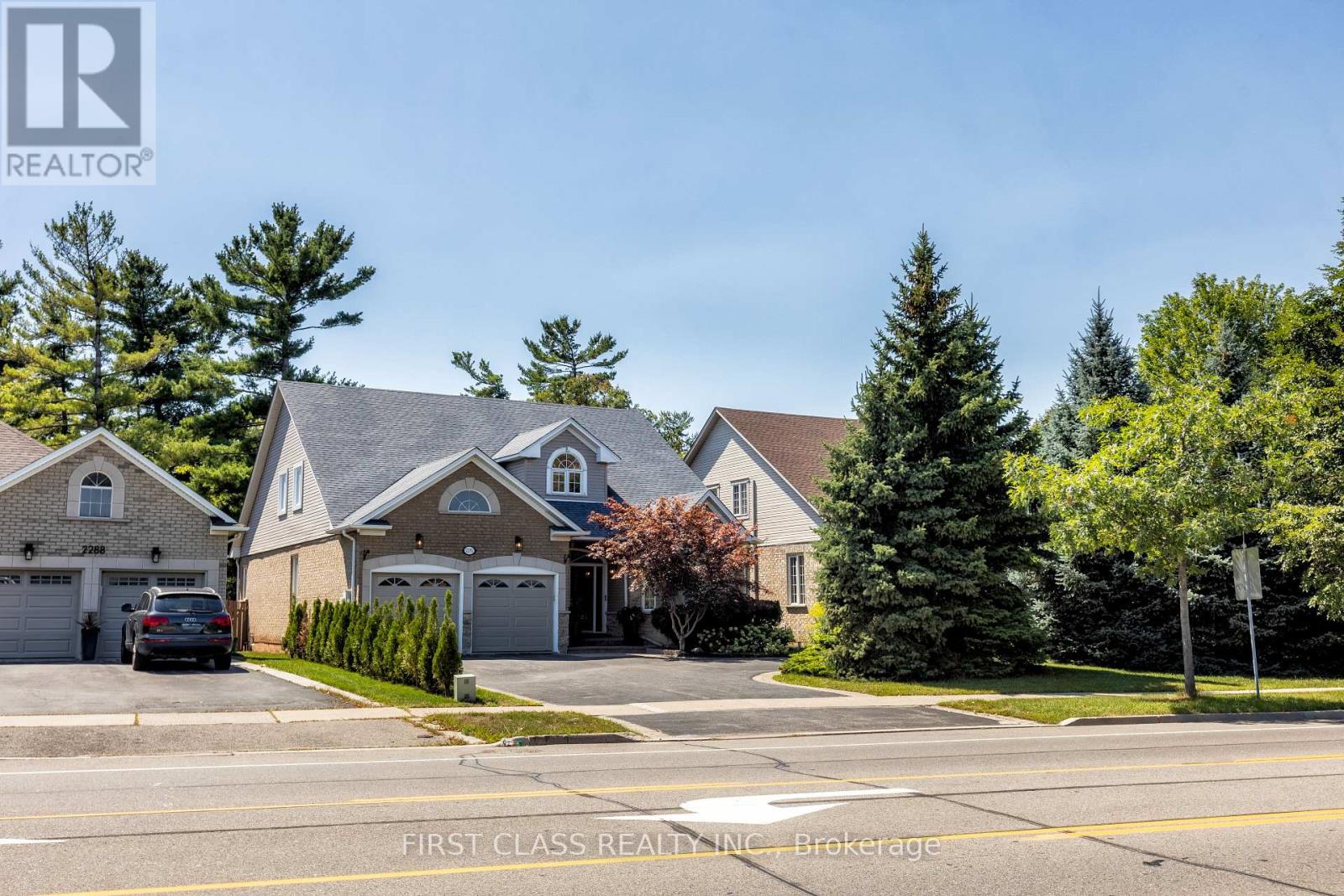 2292 Eighth Line, Oakville, Ontario  L6H 6S3 - Photo 49 - W12371046