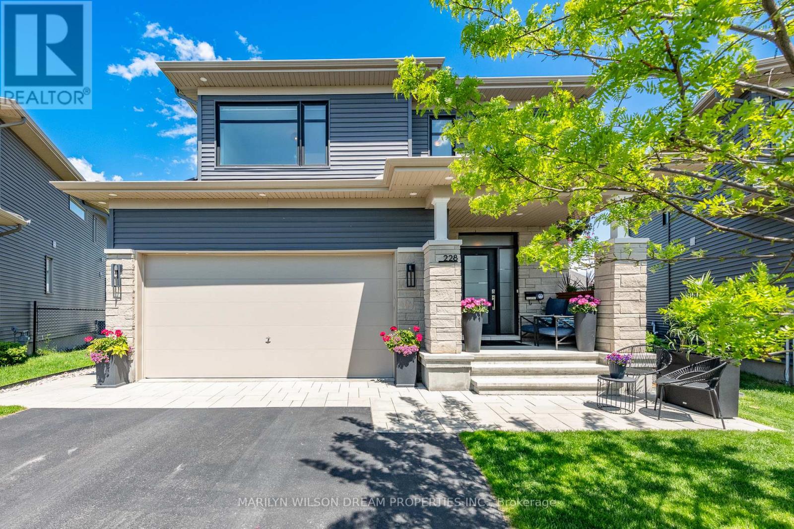 228 Onyx Crescent, Clarence-Rockland, Ontario  K4K 0H5 - Photo 2 - X12378767