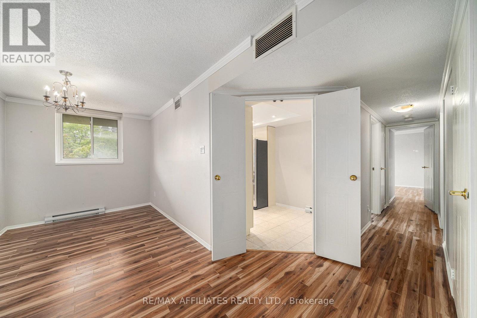 211 - 1705 Playfair Drive, Ottawa, Ontario  K1H 8P6 - Photo 13 - X12378789