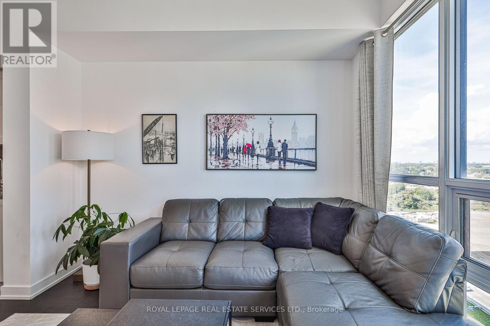 2310 - 2212 Lake Shore Boulevard W, Toronto (Mimico), Ontario  M8V 0C2 - Photo 6 - W12378580