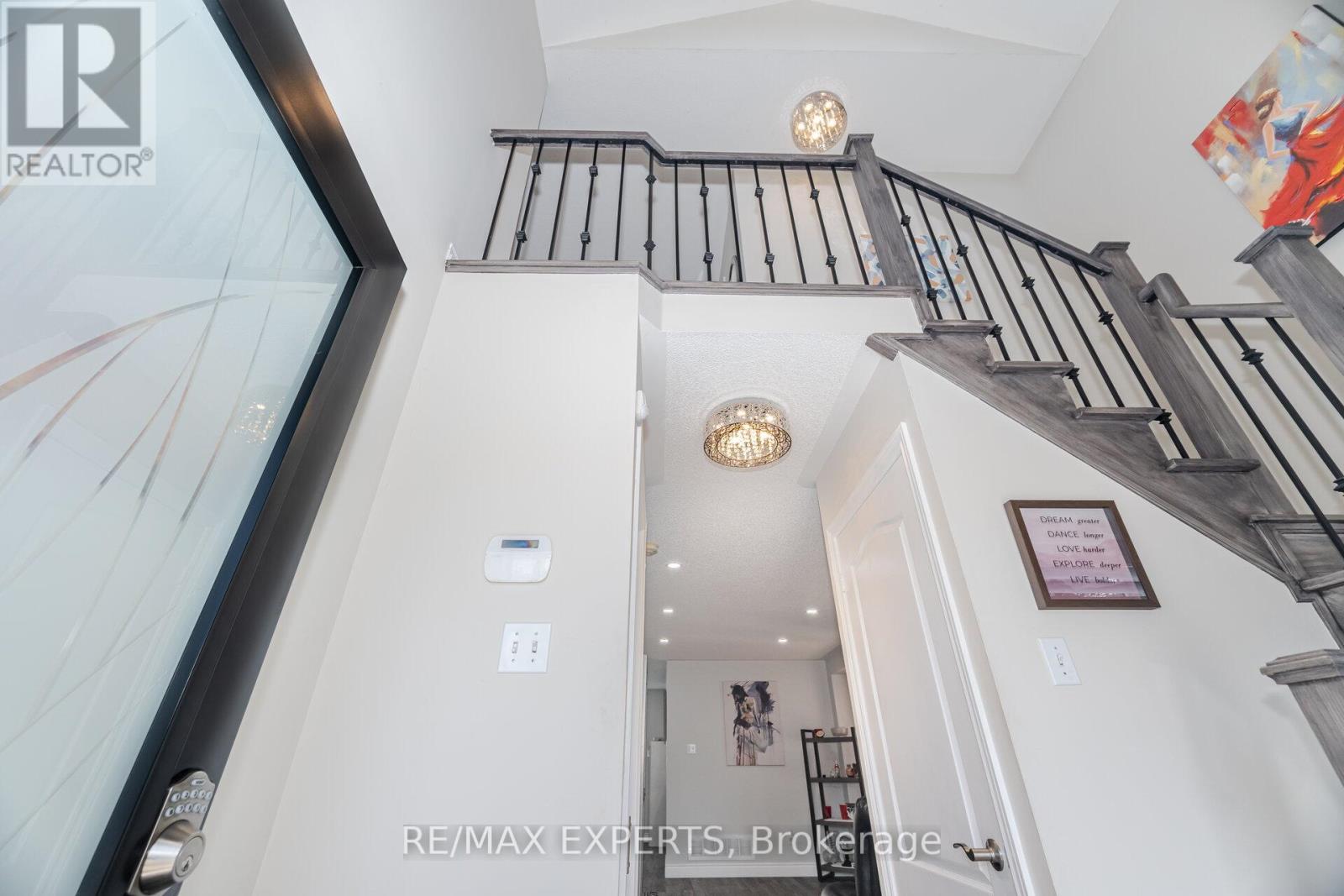 20 Duffield Road, Brampton, Ontario  L7A 2P8 - Photo 6 - W12378597