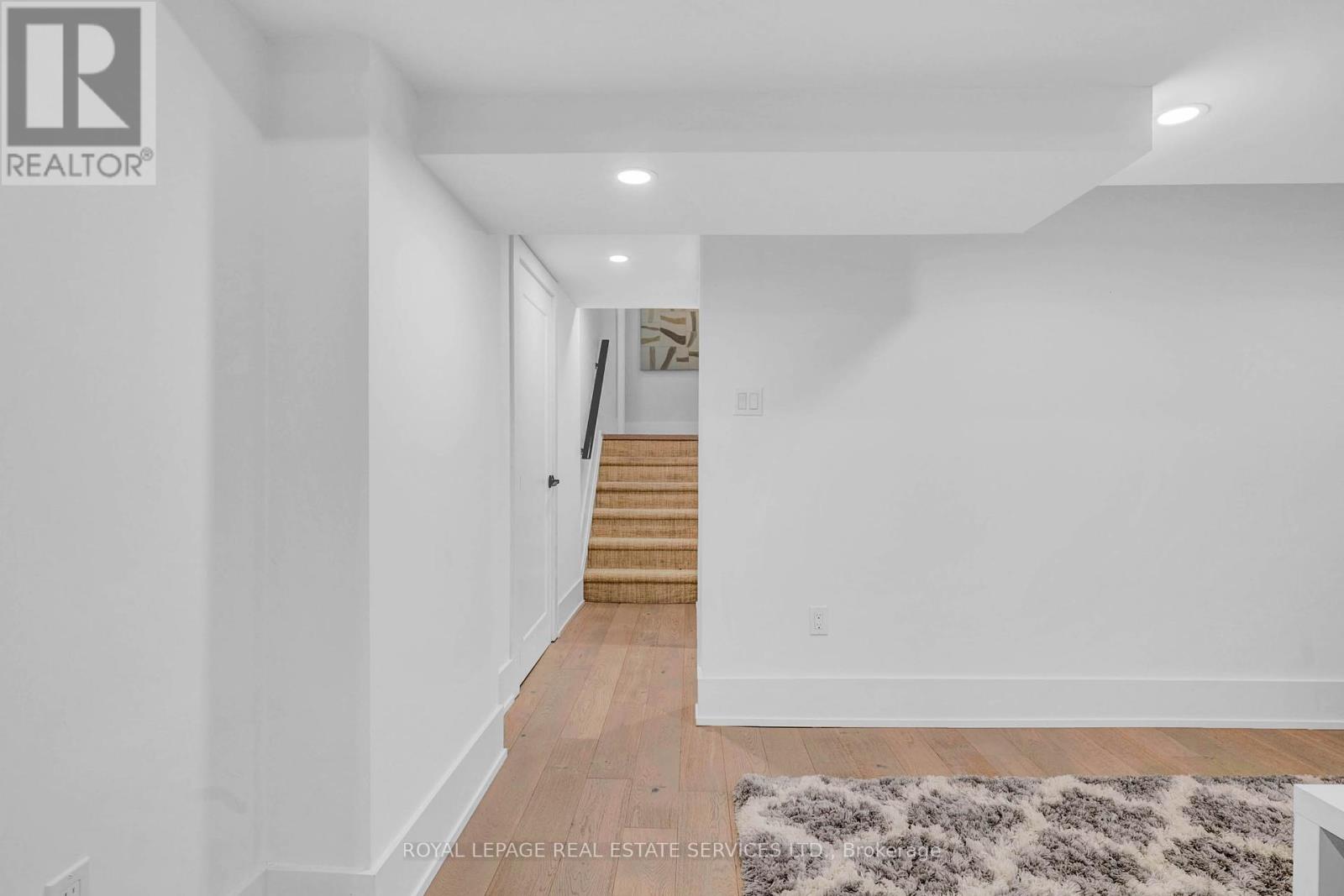 248 Wales Crescent, Oakville, Ontario  L6L 3X7 - Photo 31 - W12378654