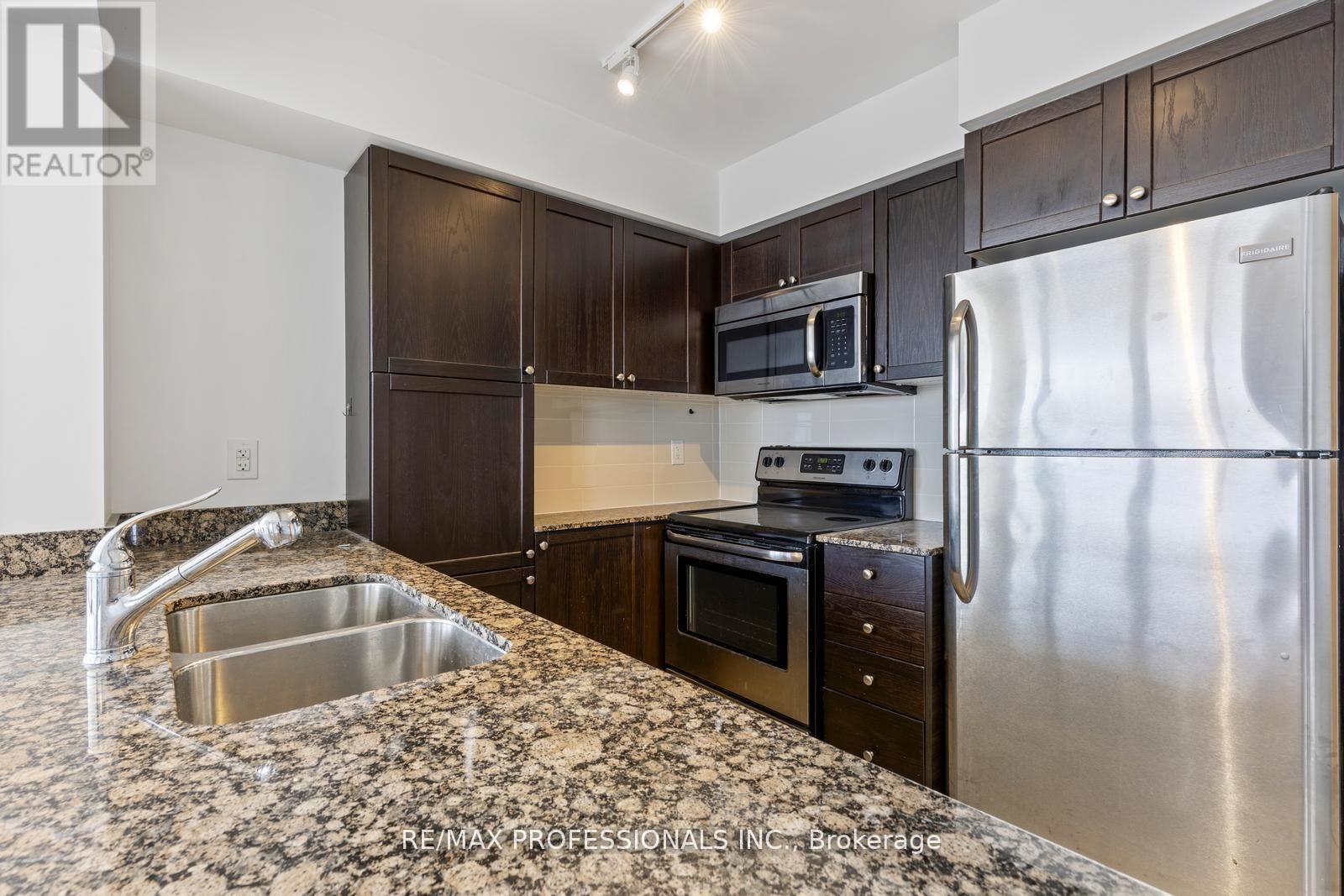 1014 - 800 Lawrence Avenue W, Toronto (Yorkdale-Glen Park), Ontario  M6A 0B1 - Photo 11 - W12378705