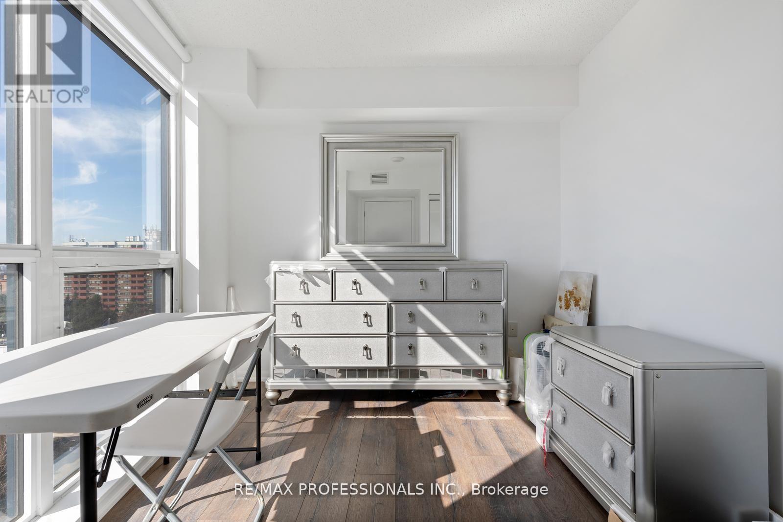 1014 - 800 Lawrence Avenue W, Toronto (Yorkdale-Glen Park), Ontario  M6A 0B1 - Photo 12 - W12378705