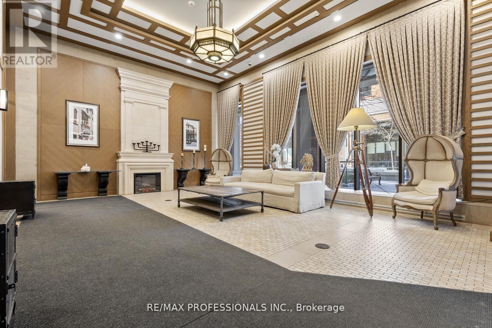 1014 - 800 Lawrence Avenue W, Toronto (Yorkdale-Glen Park), Ontario  M6A 0B1 - Photo 2 - W12378705