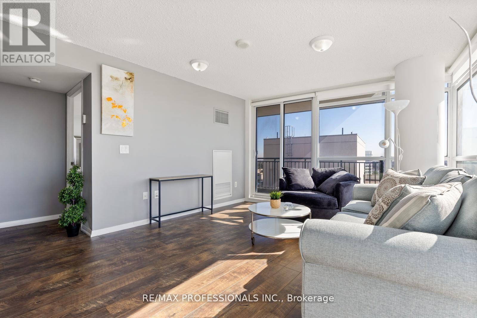1014 - 800 Lawrence Avenue W, Toronto (Yorkdale-Glen Park), Ontario  M6A 0B1 - Photo 4 - W12378705
