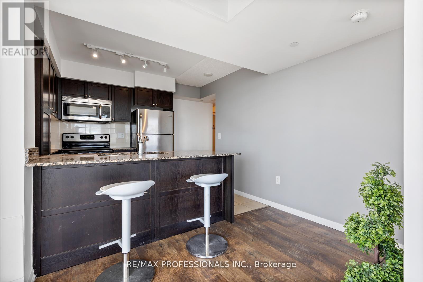 1014 - 800 Lawrence Avenue W, Toronto (Yorkdale-Glen Park), Ontario  M6A 0B1 - Photo 8 - W12378705