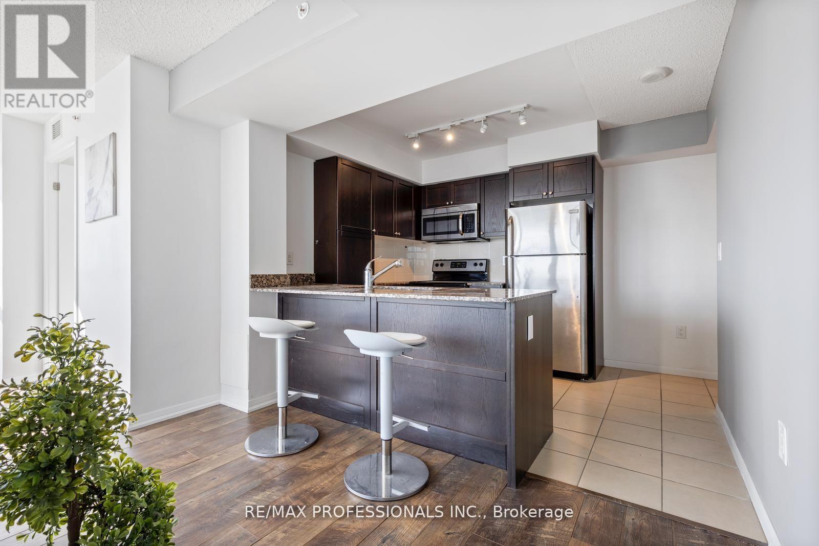 1014 - 800 Lawrence Avenue W, Toronto (Yorkdale-Glen Park), Ontario  M6A 0B1 - Photo 9 - W12378705