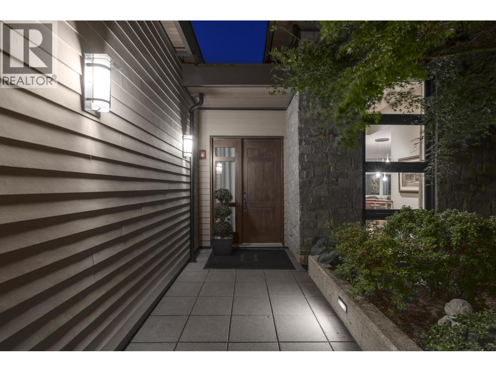 2780 Highgrove Place, West Vancouver, British Columbia V7S 0A4 - Photo 34 - R3043123