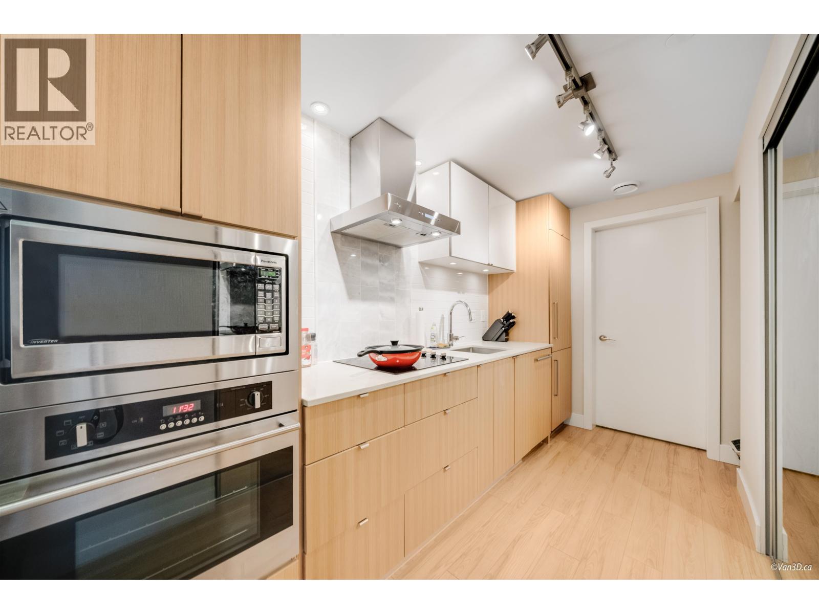 725 159 W 2nd Avenue, Vancouver, British Columbia  V5Y 0L8 - Photo 13 - R3043144