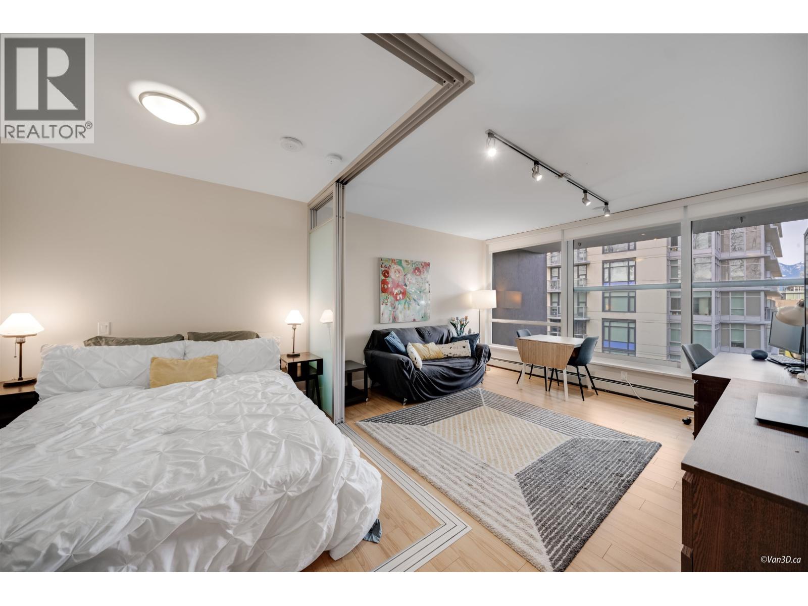 725 159 W 2nd Avenue, Vancouver, British Columbia  V5Y 0L8 - Photo 2 - R3043144