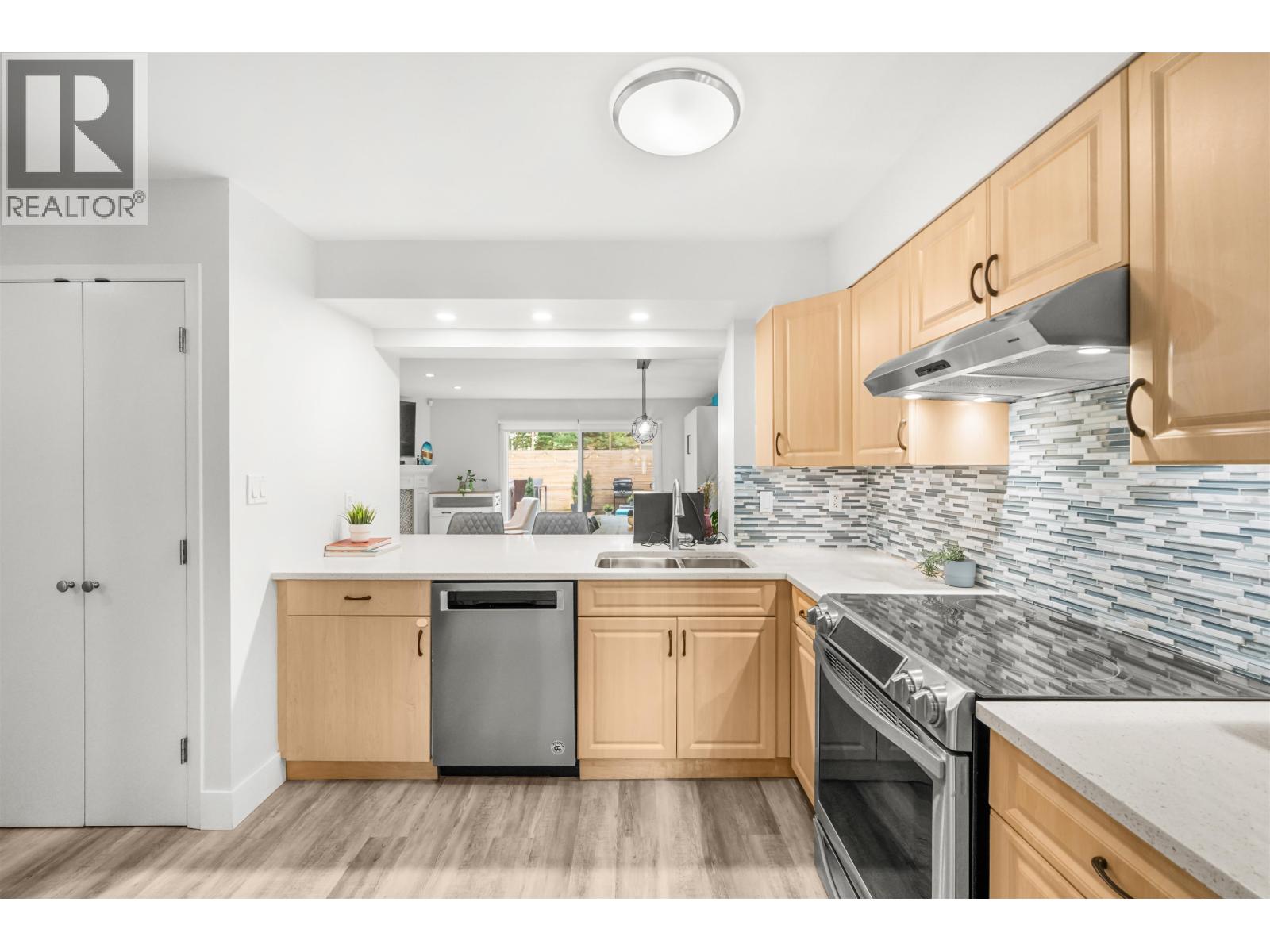 3 6100 TIFFANY BOULEVARD, Richmond, British Columbia