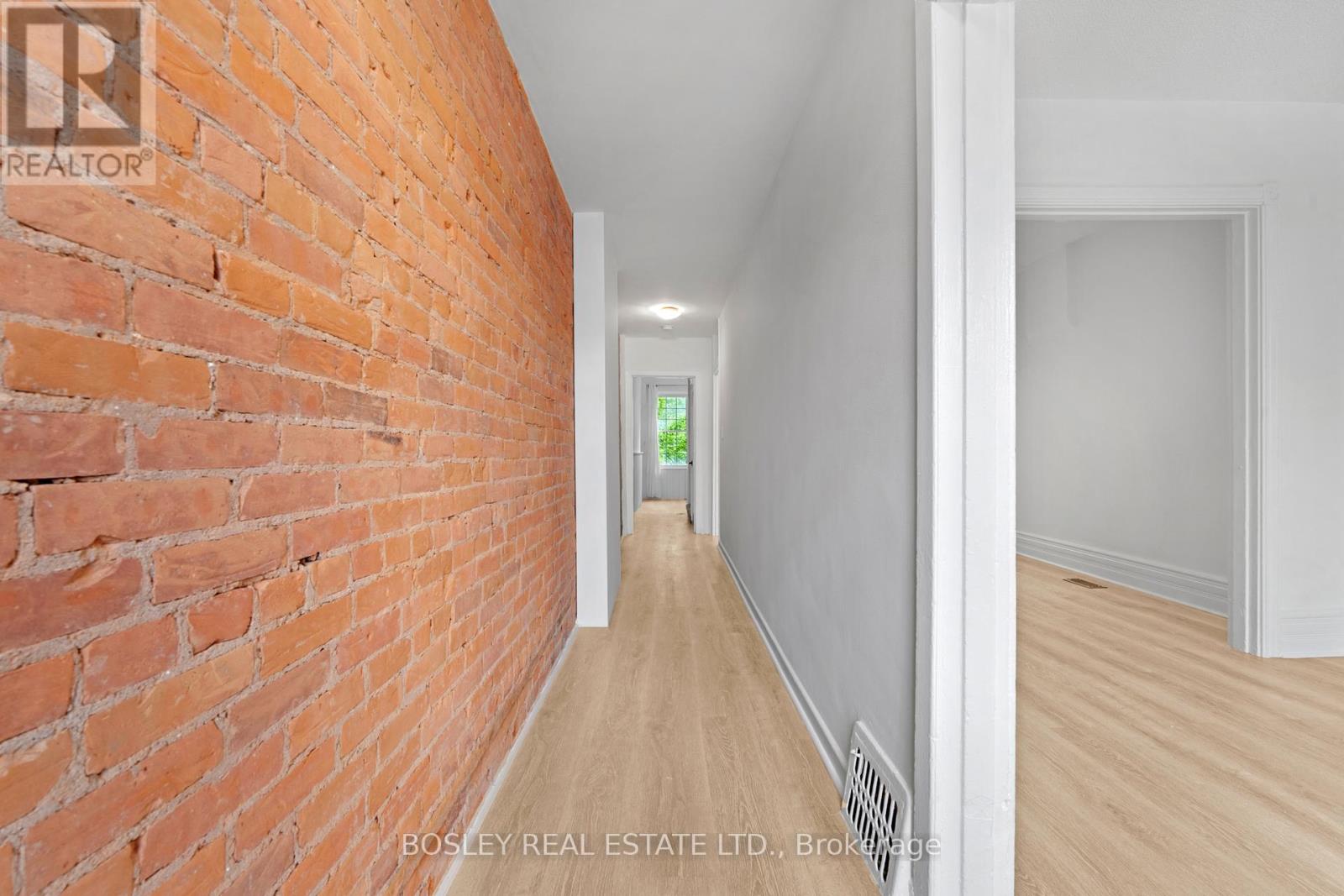 175 Macnab Street N, Hamilton (Central), Ontario  L8R 2M5 - Photo 3 - X12378570