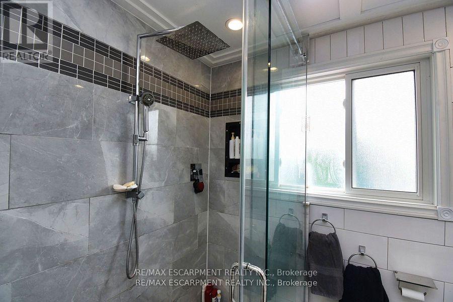 448 Acadia Drive, Hamilton, Ontario  L8W 3A4 - Photo 29 - X12378587