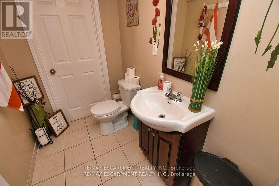 448 Acadia Drive, Hamilton, Ontario  L8W 3A4 - Photo 30 - X12378587
