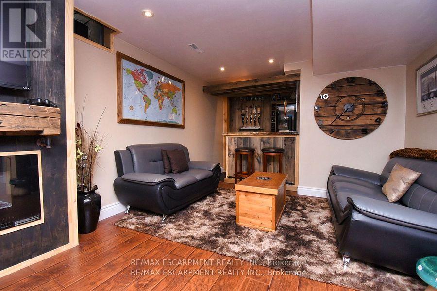 448 Acadia Drive, Hamilton, Ontario  L8W 3A4 - Photo 33 - X12378587
