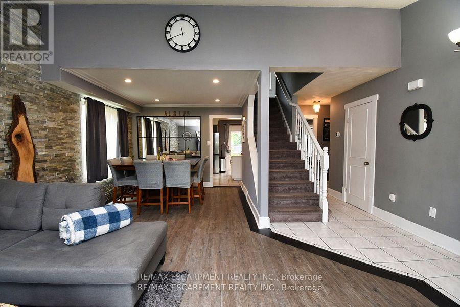 448 Acadia Drive, Hamilton, Ontario  L8W 3A4 - Photo 6 - X12378587