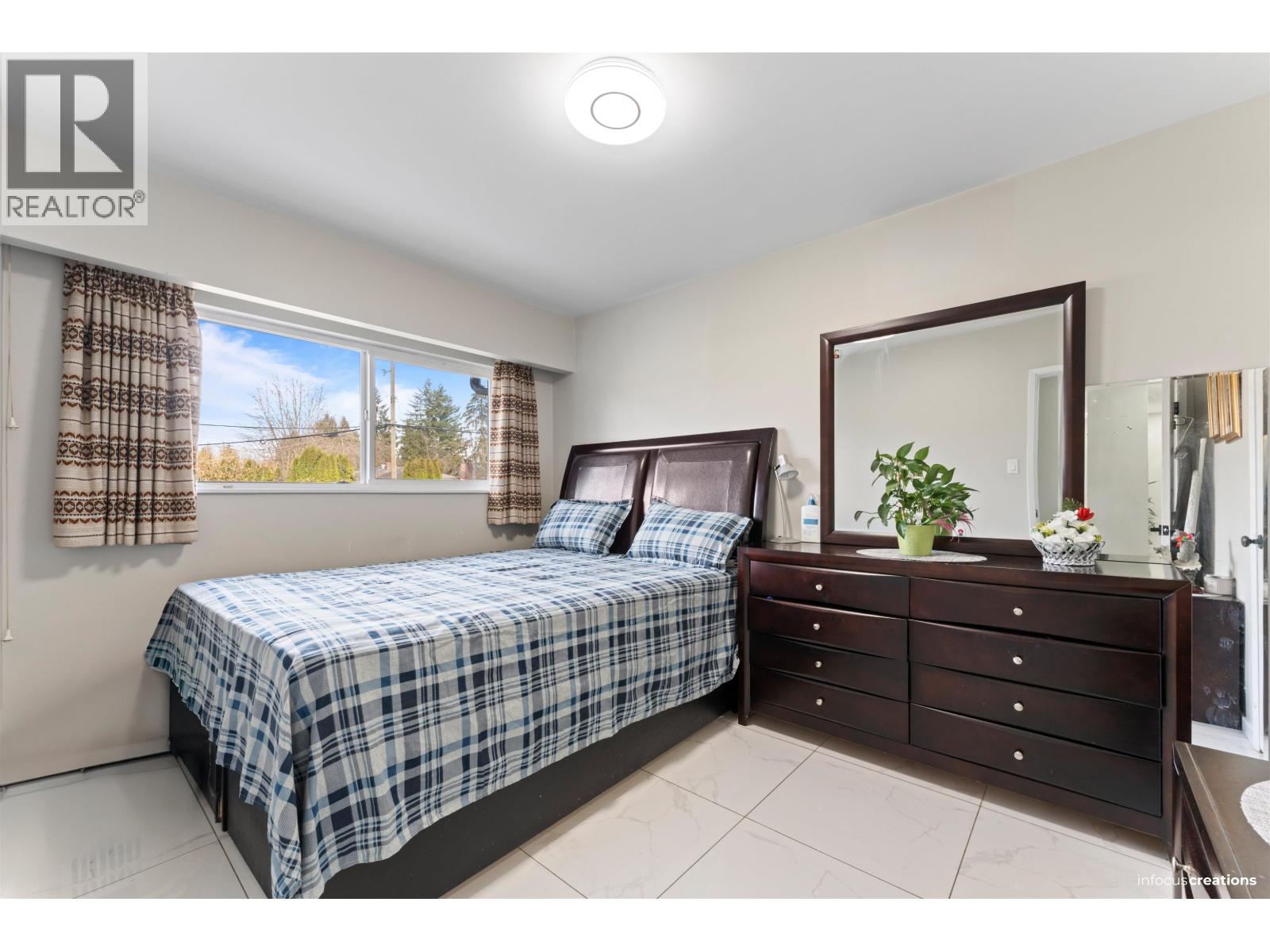 21957 Acadia Street, Maple Ridge, British Columbia  V2X 3B7 - Photo 8 - R3043152