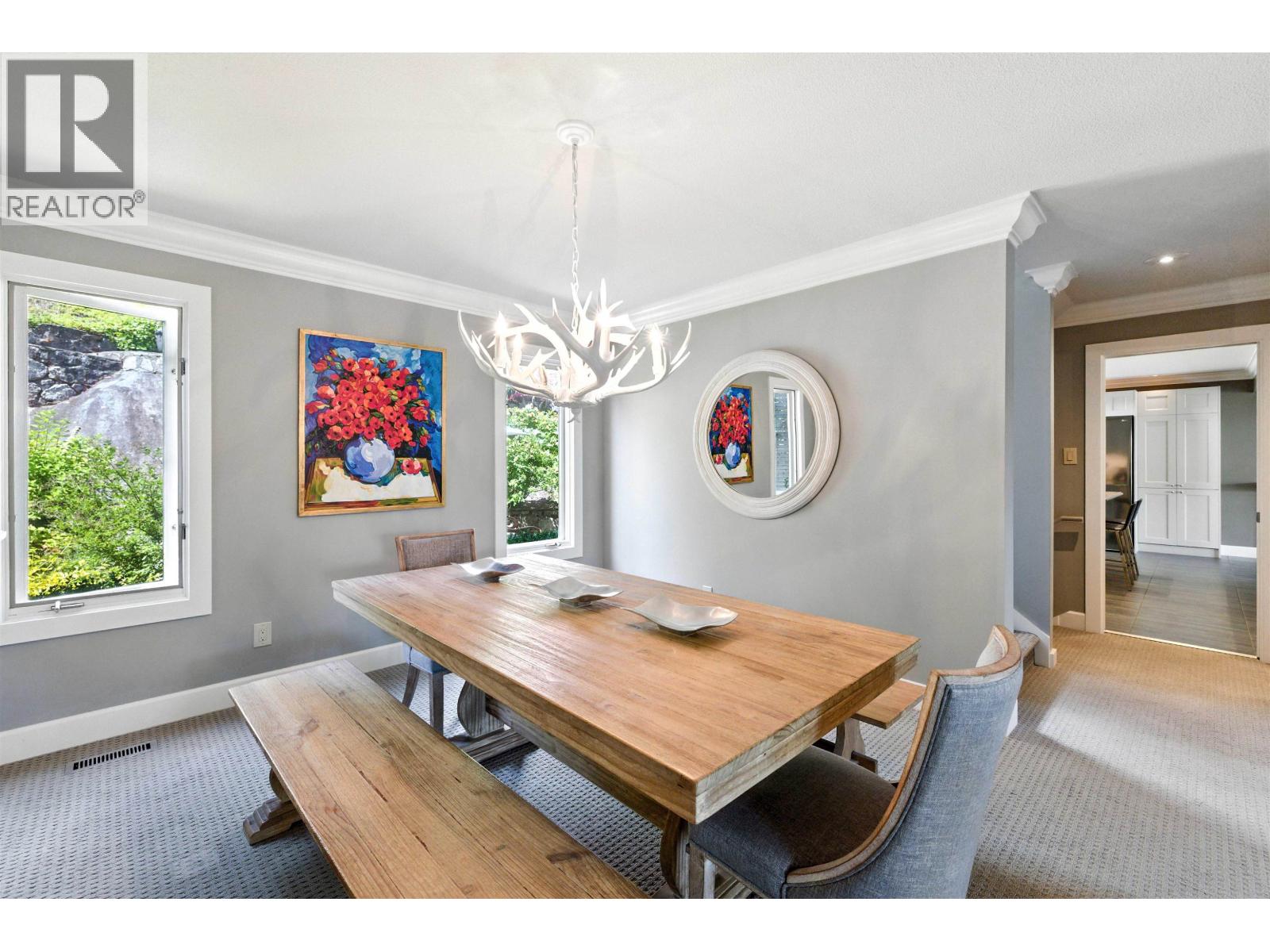 4817 Meadfeild Road, West Vancouver, British Columbia  V7W 3E6 - Photo 8 - R3043174