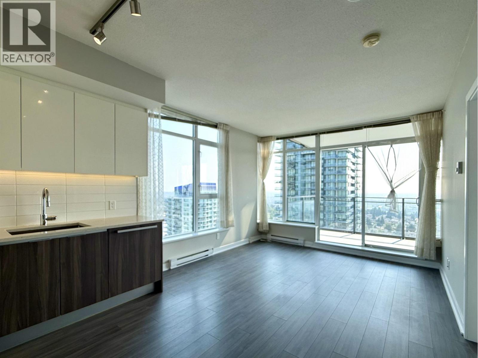 3207 4900 Lennox Lane, Burnaby, British Columbia  V5H 0G9 - Photo 4 - R3043140