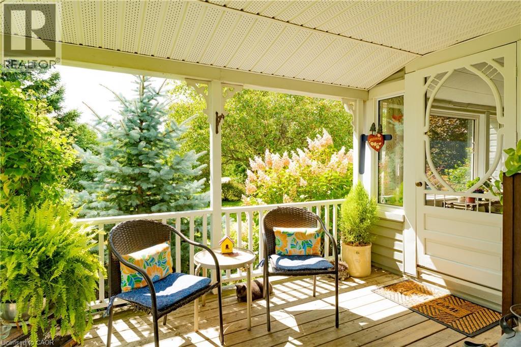 Photo 15 of 43 for 21266 Thames Road