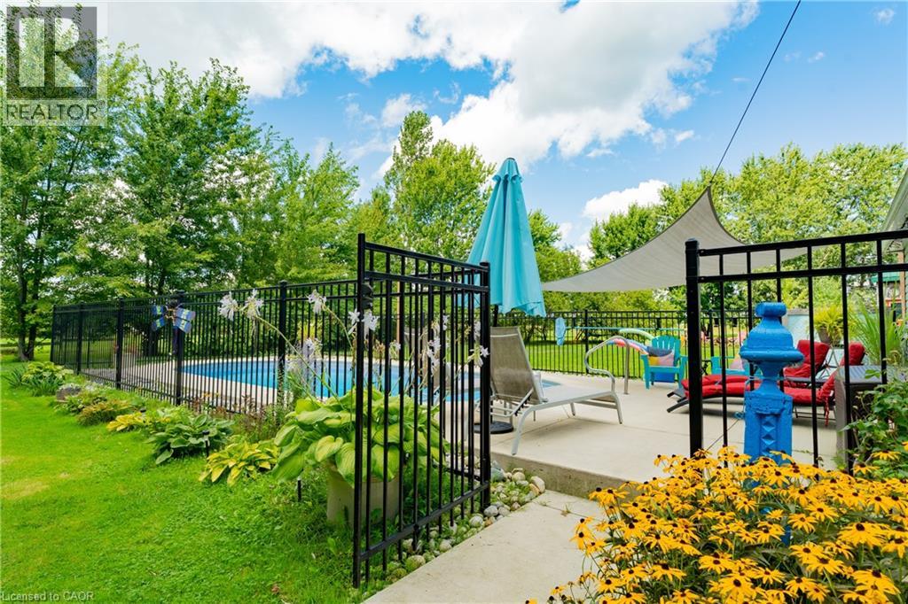 Photo 38 of 43 for 21266 Thames Road