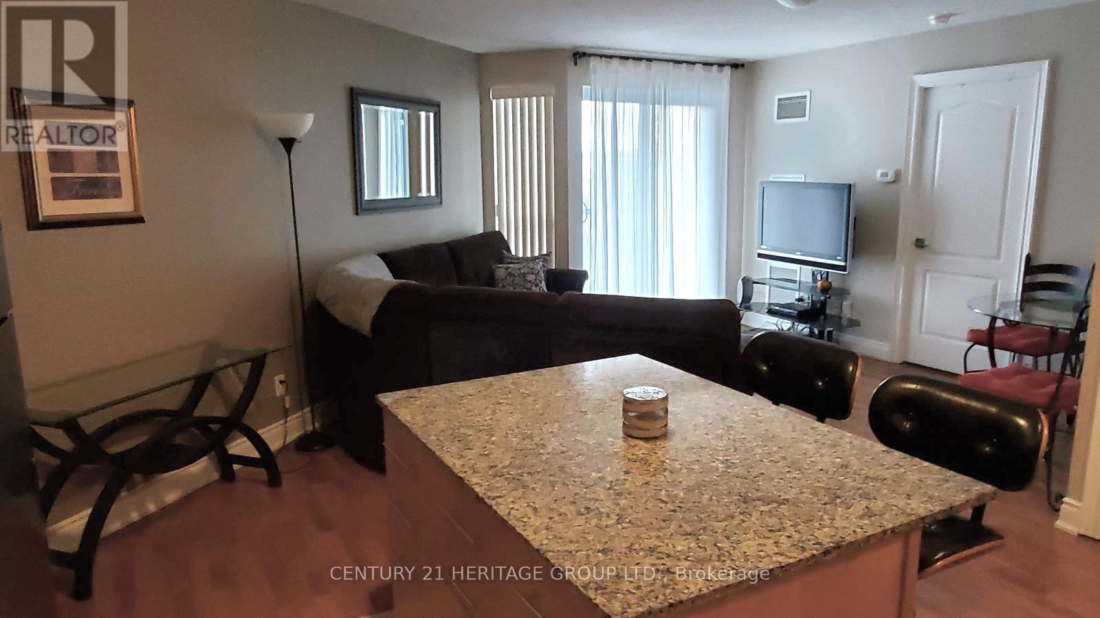 320 - 60 South Town Centre Boulevard, Markham, Ontario  L6G 0C5 - Photo 2 - N12371849
