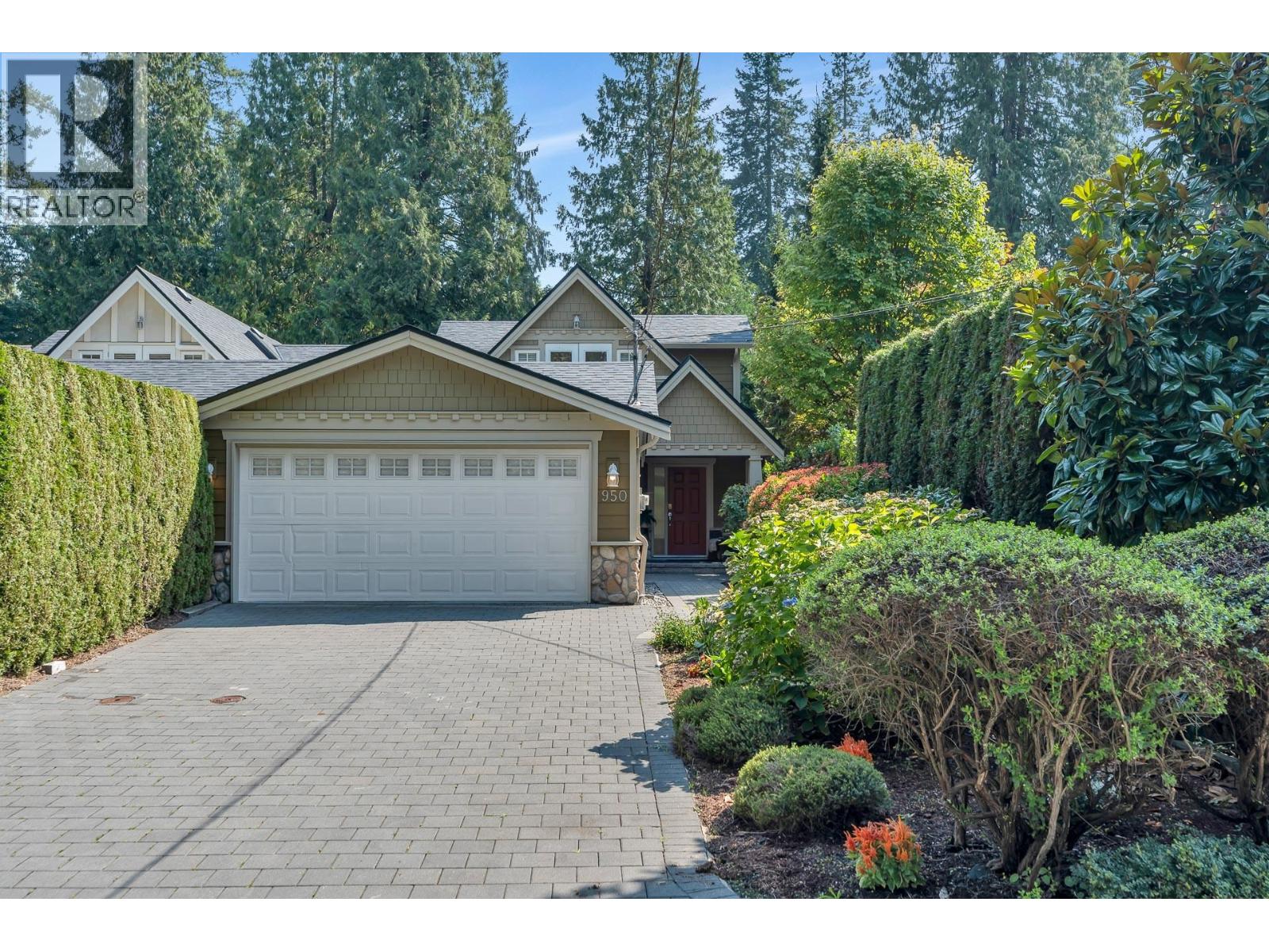 950 SEYMOUR BOULEVARD, North Vancouver, British Columbia